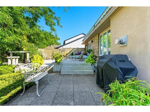 1104 Crofton Way, Burlington, ON - Outdoor