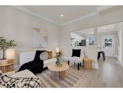 70 Robins Avenue  Hamilton, ON L8H 4N4