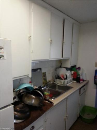 59 Victoria Avenue N, Hamilton, ON - Indoor Photo Showing Kitchen With Double Sink