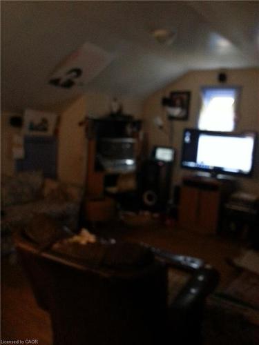 59 Victoria Avenue N, Hamilton, ON - Indoor Photo Showing Other Room