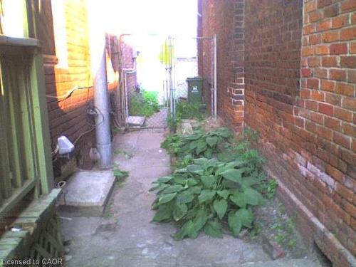 59 Victoria Avenue N, Hamilton, ON - Outdoor