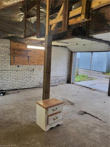 59 Victoria Avenue N, Hamilton, ON - Indoor