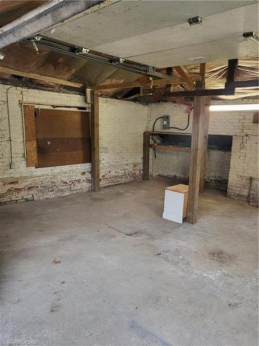 59 Victoria Avenue N, Hamilton, ON - Indoor