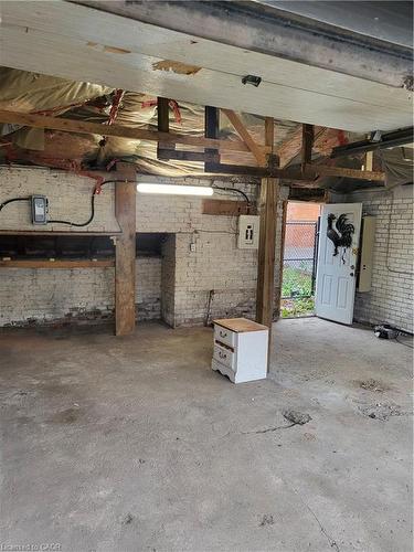 59 Victoria Avenue N, Hamilton, ON - Indoor Photo Showing Garage
