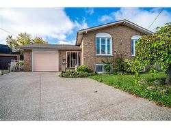 18 Villa Court  Hamilton, ON L8W 1M2