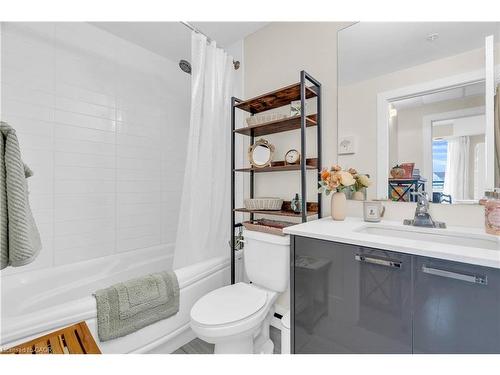 412-155 St. Leger Street, Kitchener, ON - Indoor Photo Showing Bathroom