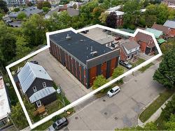 30-40 Laurel Street  Waterloo, ON N2J 2H2