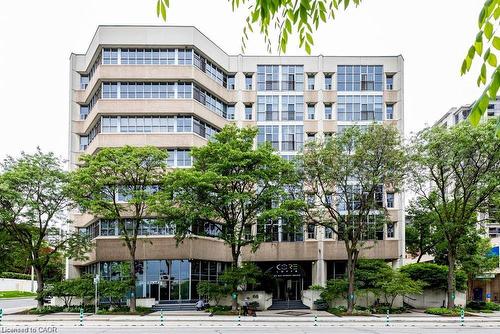712-66 Bay Street S, Hamilton, ON - Outdoor With Facade