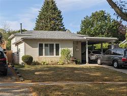 85 Christopher Drive  Waterloo, ON N2J 4J6