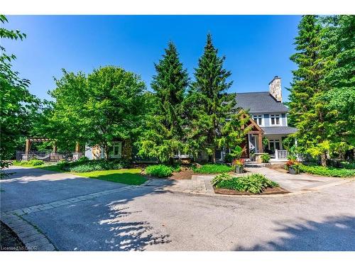 6618 Carriage Trail, Burlington, ON - Outdoor