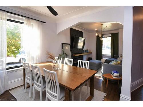 150 Victoria Avenue N, Hamilton, ON - Indoor Photo Showing Dining Room