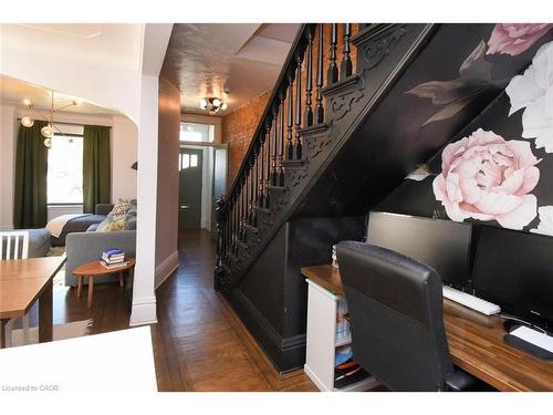 150 Victoria Avenue N, Hamilton, ON - Indoor