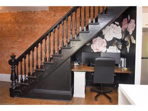 150 Victoria Avenue N, Hamilton, ON - Indoor Photo Showing Other Room