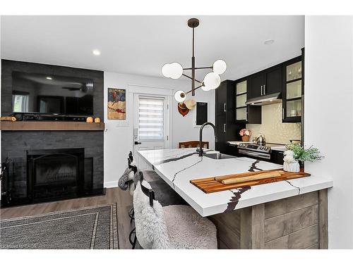 3-15 Dawson Drive, Collingwood, ON - Indoor Photo Showing Living Room With Fireplace