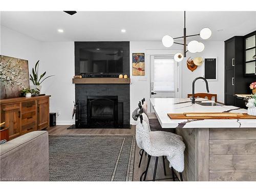 3-15 Dawson Drive, Collingwood, ON - Indoor Photo Showing Living Room With Fireplace