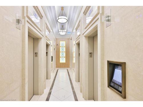 705-36 Elm Drive W, Mississauga, ON - Indoor Photo Showing Other Room