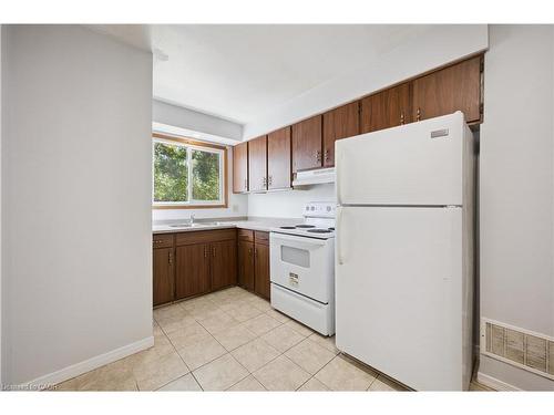 101 Churchill Street, Waterloo, ON - Indoor Photo Showing Kitchen With Double Sink