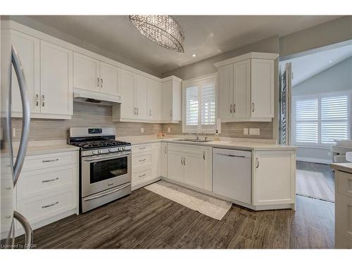 305 Thornhill Place, Waterloo, ON - Indoor Photo Showing Kitchen