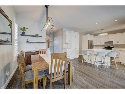 305 Thornhill Place, Waterloo, ON - Indoor