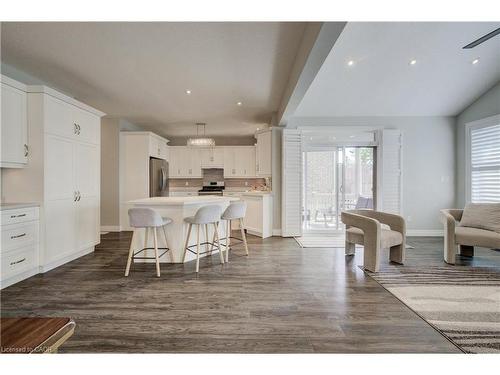 305 Thornhill Place, Waterloo, ON - Indoor