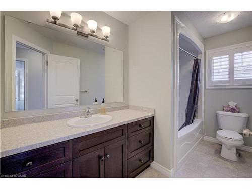 305 Thornhill Place, Waterloo, ON - Indoor Photo Showing Bathroom