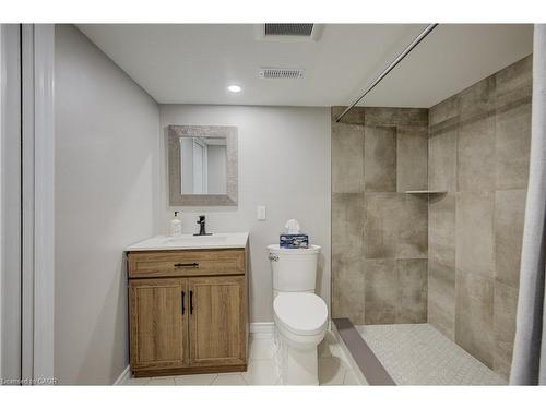 305 Thornhill Place, Waterloo, ON - Indoor Photo Showing Bathroom