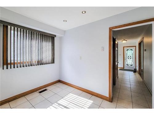 535 Upper Horning Road, Hamilton, ON - Indoor Photo Showing Other Room