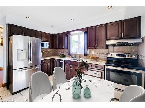 535 Upper Horning Road, Hamilton, ON - Indoor Photo Showing Kitchen