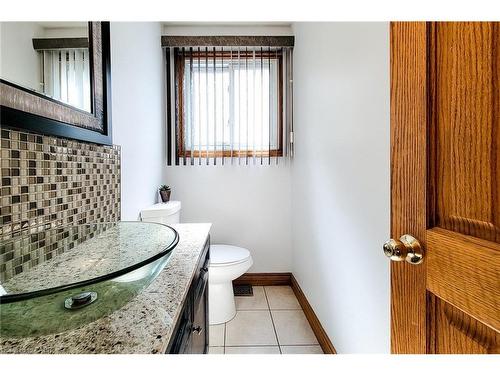 535 Upper Horning Road, Hamilton, ON - Indoor Photo Showing Bathroom