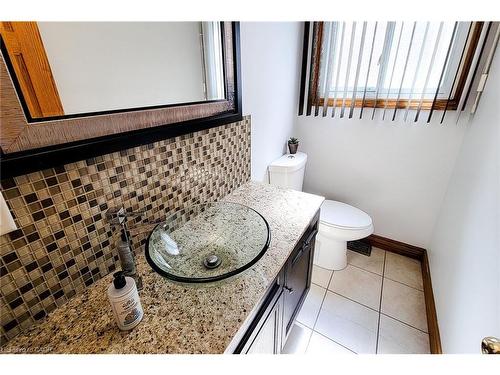535 Upper Horning Road, Hamilton, ON - Indoor Photo Showing Bathroom