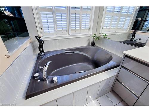 535 Upper Horning Road, Hamilton, ON - Indoor