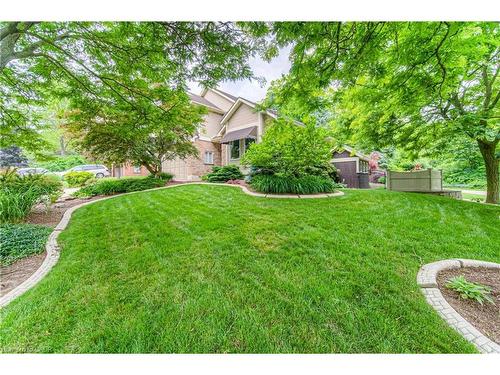 2 Morningview Place, Kitchener, ON - Outdoor