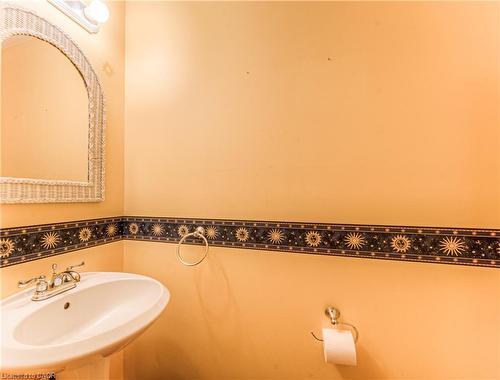 2 Morningview Place, Kitchener, ON - Indoor Photo Showing Bathroom