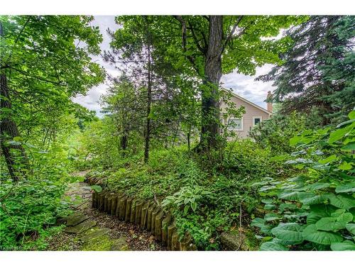 2 Morningview Place, Kitchener, ON - Outdoor