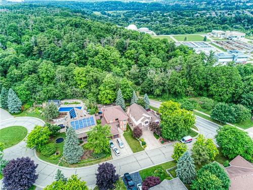 2 Morningview Place, Kitchener, ON - Outdoor