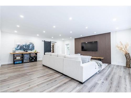 994030 Mono Adjala Townline, Mono, ON - Indoor Photo Showing Living Room