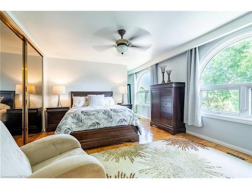 994030 Mono Adjala Townline, Mono, ON - Indoor Photo Showing Bedroom