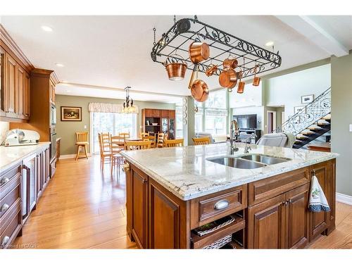 994030 Mono Adjala Townline, Mono, ON - Indoor Photo Showing Kitchen With Double Sink