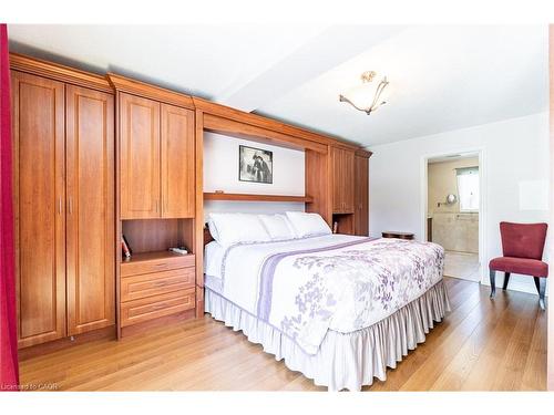 994030 Mono Adjala Townline, Mono, ON - Indoor Photo Showing Bedroom