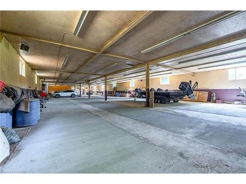 994030 Mono Adjala Townline, Mono, ON - Indoor Photo Showing Garage