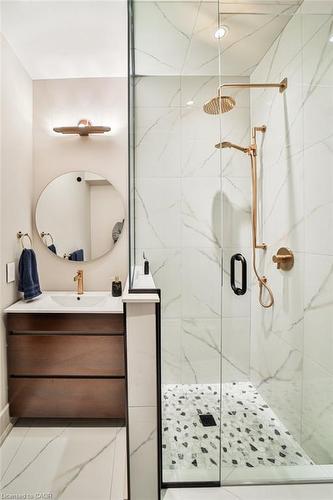 2284 Sideroad 1, Burlington, ON - Indoor Photo Showing Bathroom