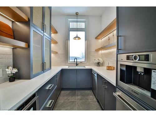 2284 Sideroad 1, Burlington, ON - Indoor Photo Showing Kitchen With Upgraded Kitchen