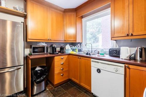 27 Dromore Crescent, Hamilton, ON - Indoor Photo Showing Kitchen