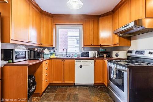 27 Dromore Crescent, Hamilton, ON - Indoor Photo Showing Kitchen