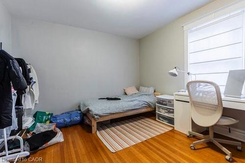 27 Dromore Crescent, Hamilton, ON - Indoor Photo Showing Bedroom