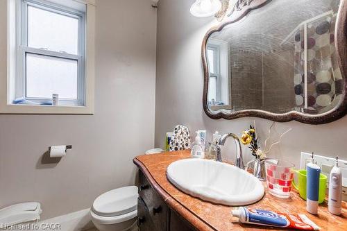 27 Dromore Crescent, Hamilton, ON - Indoor Photo Showing Bathroom