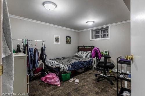 27 Dromore Crescent, Hamilton, ON - Indoor Photo Showing Bedroom