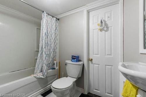 27 Dromore Crescent, Hamilton, ON - Indoor Photo Showing Bathroom