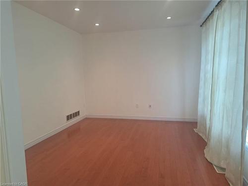 39 Matteo Trail, Hamilton, ON - Indoor Photo Showing Other Room