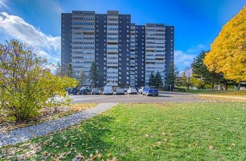 509-225 Harvard Place, Waterloo, ON - Outdoor